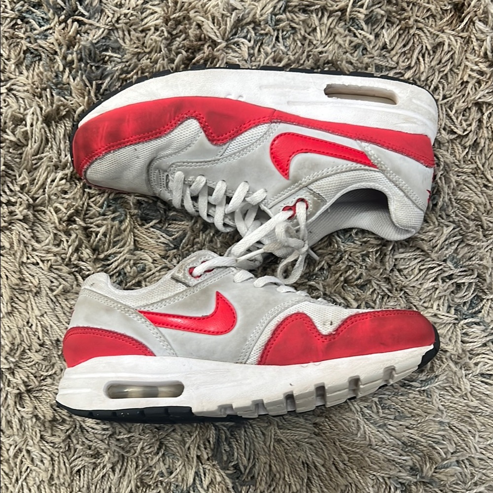 Nike: Boy's Air Max 1 (Big Kid)